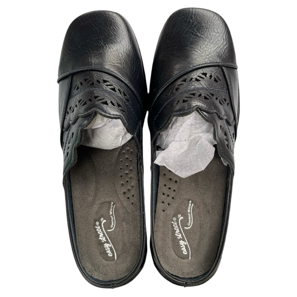 Easy Street Navy Forever Shoe. Size 8. Color: Navy. NEW - Picture 3 of 9